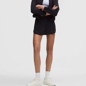 Lululemon Sleek High-Rise Running Short 1.5"